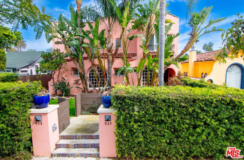 930 Harper Avenue - Photo 1