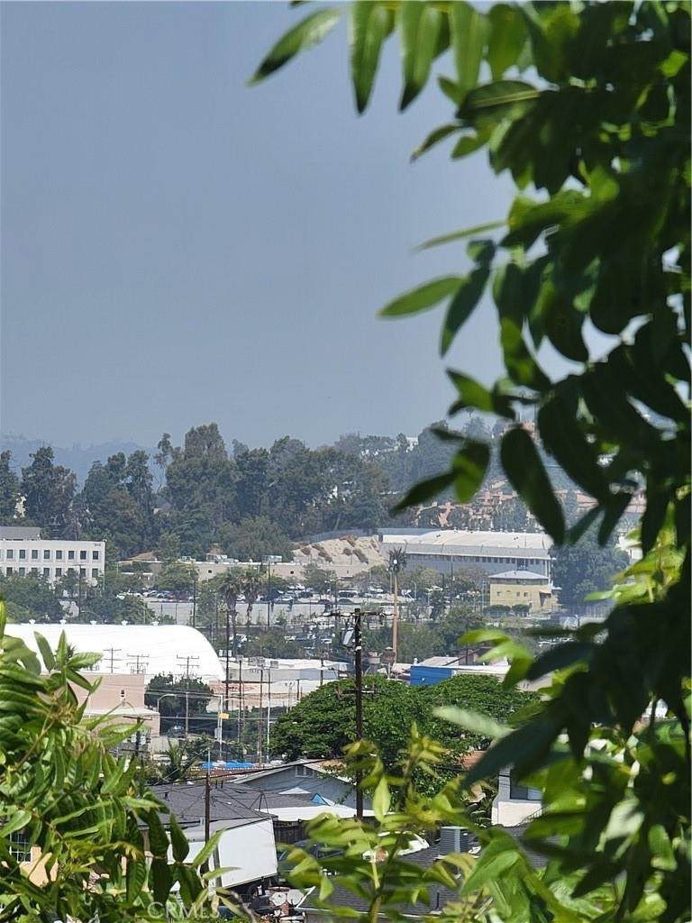 https://bt-photos.global.ssl.fastly.net/socal/orig_boomver_1_407687507-2.jpg
