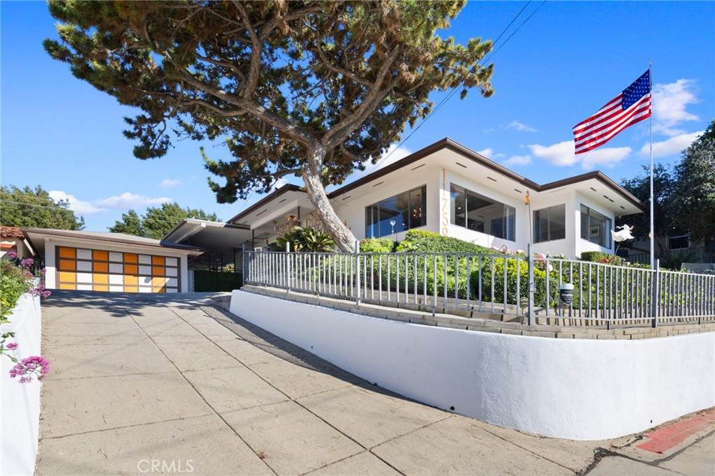 11759 Circle - Photo 1