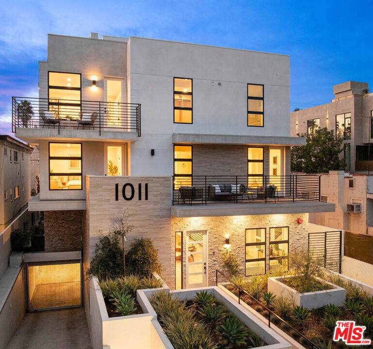 https://bt-photos.global.ssl.fastly.net/socal/orig_boomver_1_407876793-2.jpg