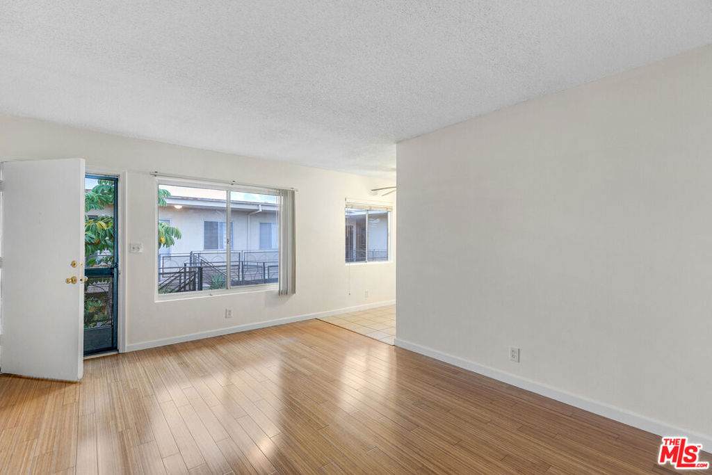 2637 Centinela Avenue - Photo 1