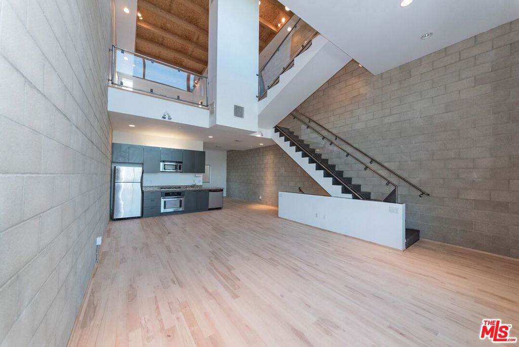 717 Highland Avenue - Photo 1