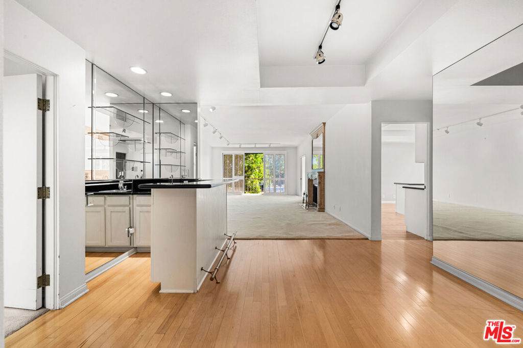 4454 Ventura Canyon Avenue - Photo 1