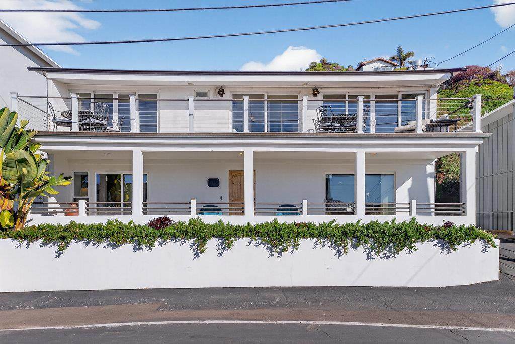 619 Beach Drive - Photo 1