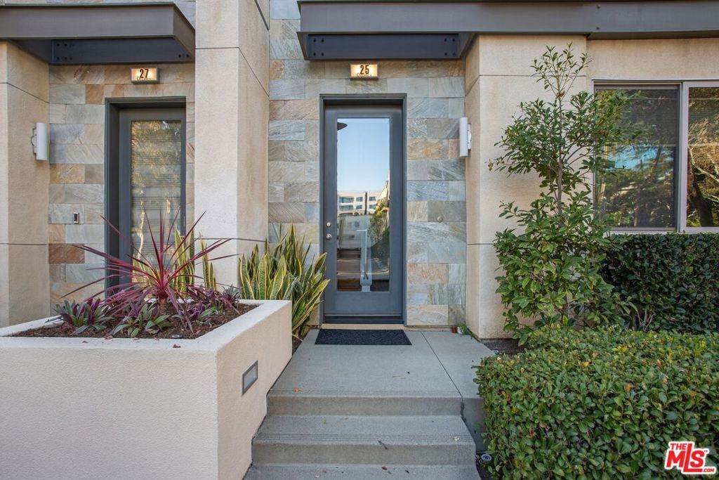 https://bt-photos.global.ssl.fastly.net/socal/orig_boomver_1_408452744-2.jpg