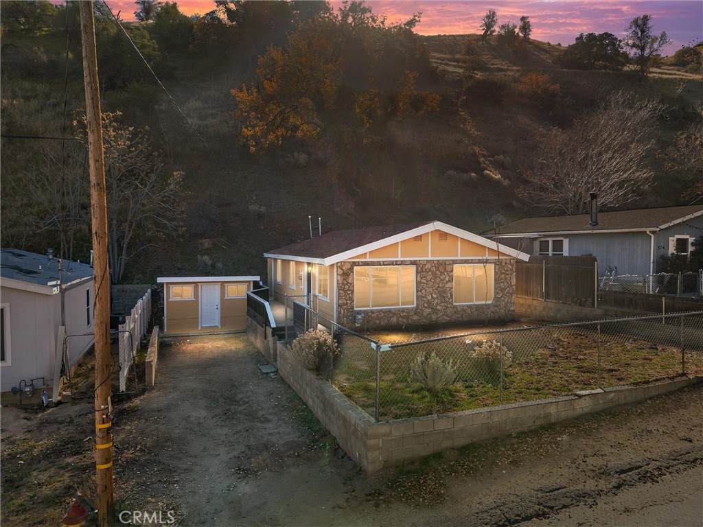 508 South Drive - Photo 1