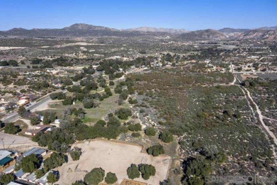 https://bt-photos.global.ssl.fastly.net/socal/orig_boomver_1_408804588-2.jpg