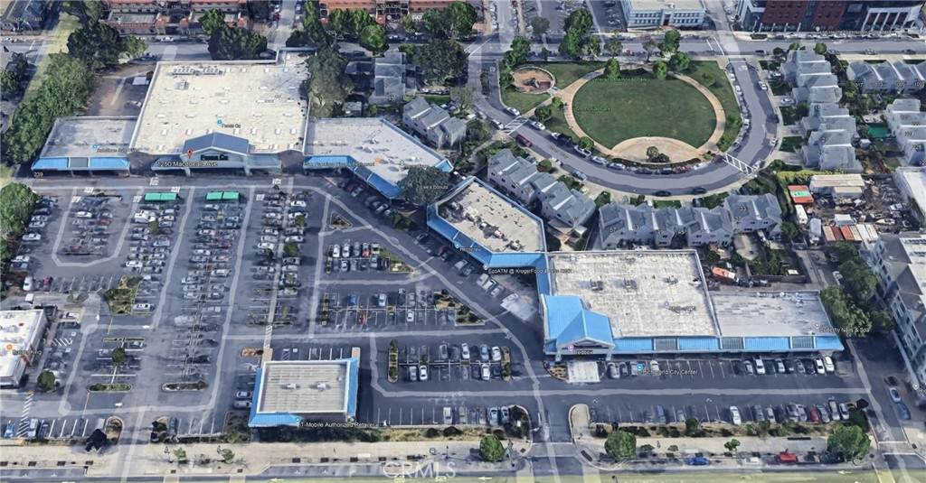 1100 Macdonald - Photo 1