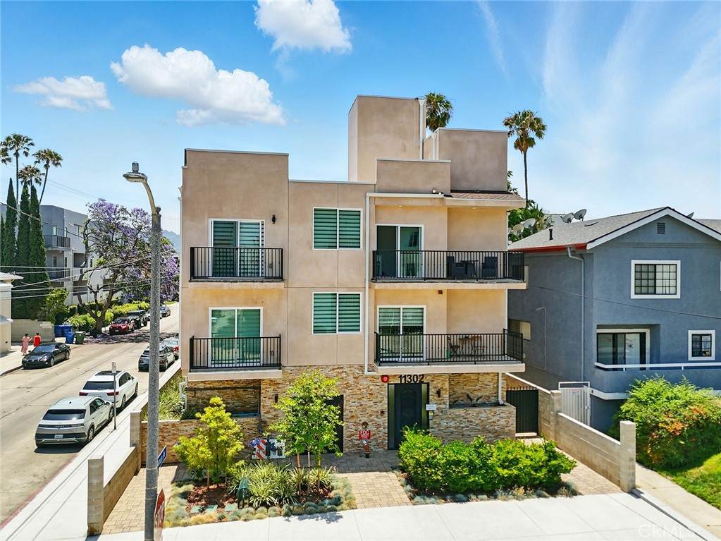 11302 Morrison Street - Photo 1