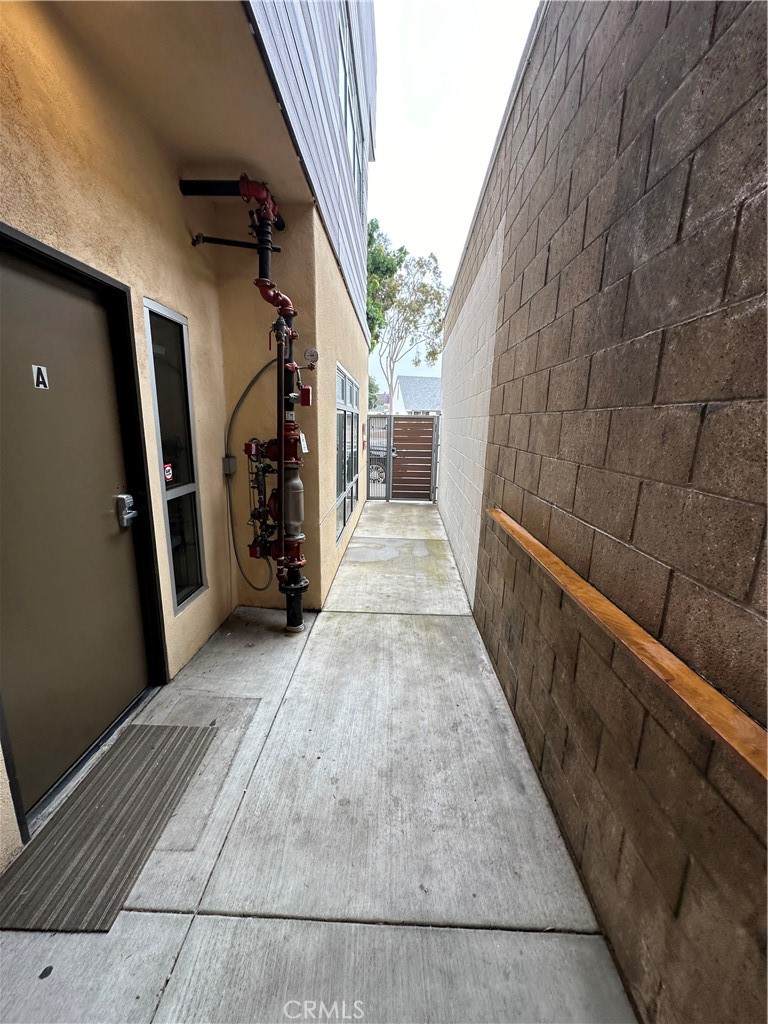 3019 Beverly - Photo 1