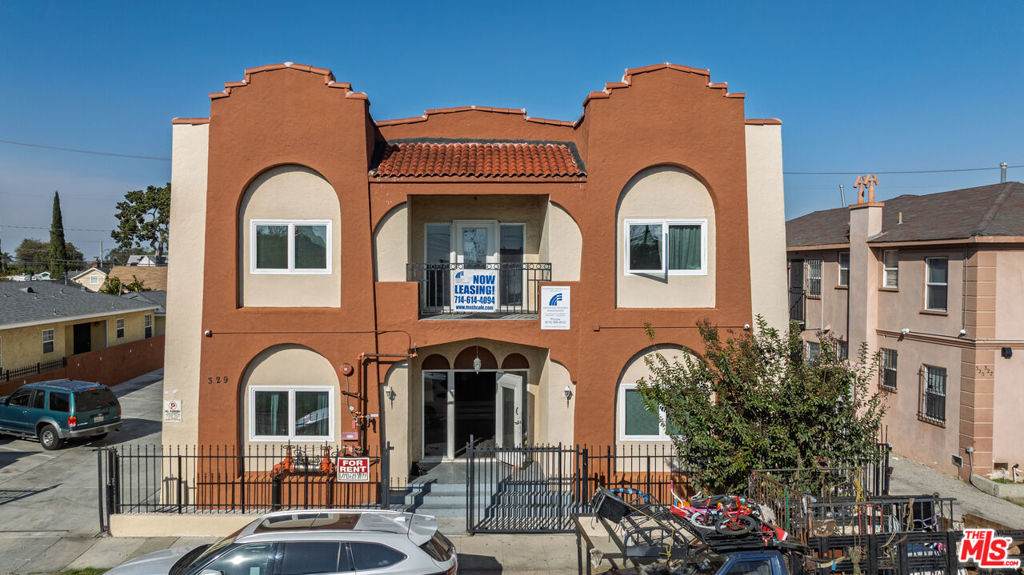 329 Magnolia Street - Photo 1