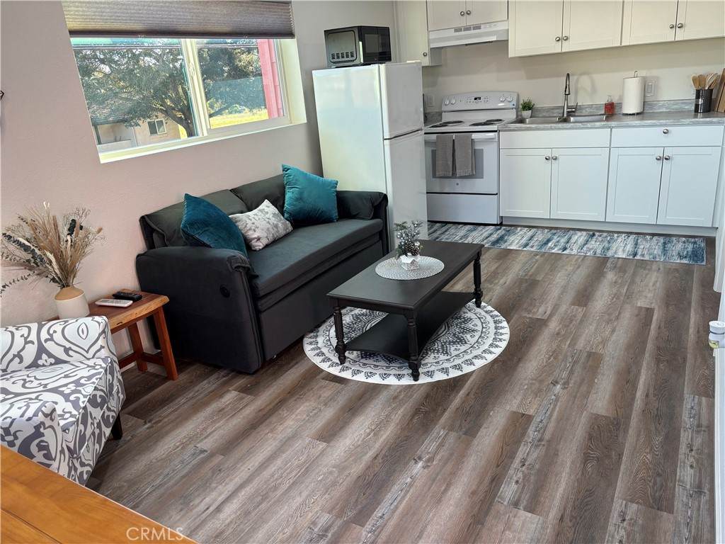 205 Encino Lane - Photo 1