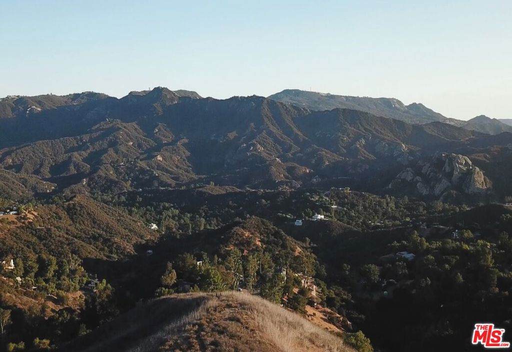 https://bt-photos.global.ssl.fastly.net/socal/orig_boomver_1_409015839-2.jpg