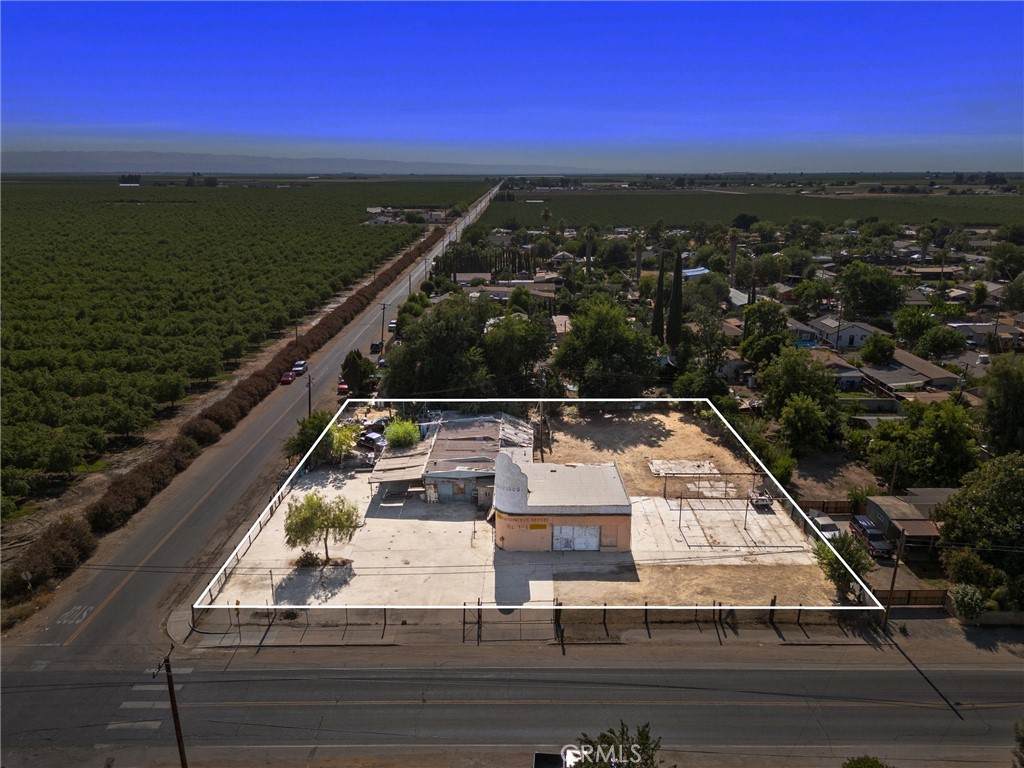 18499 Shafter - Photo 1