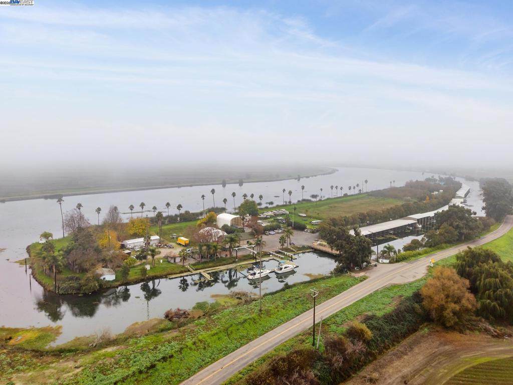 https://bt-photos.global.ssl.fastly.net/socal/orig_boomver_1_409215723-2.jpg