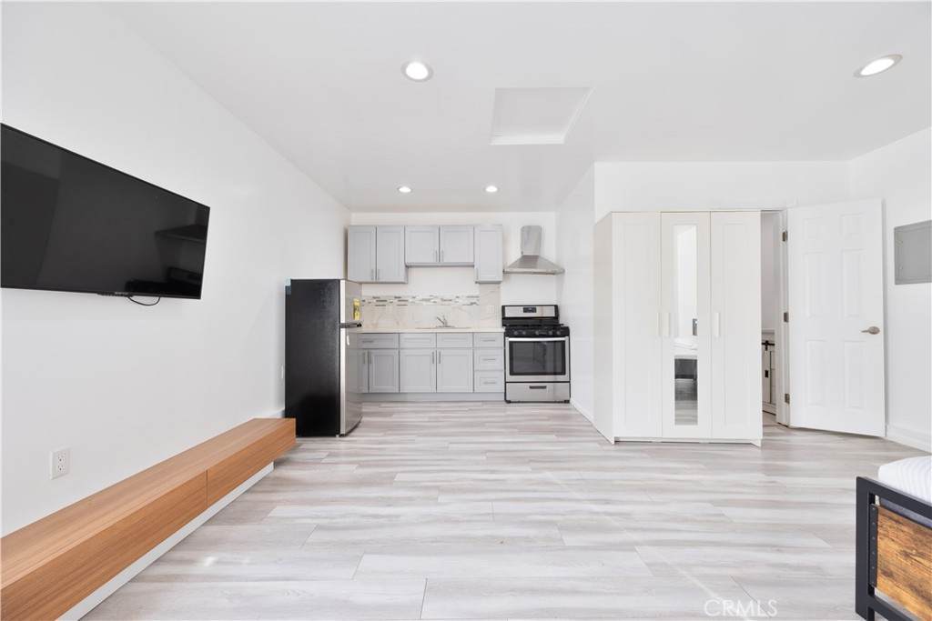 19140 Hartland - Photo 1