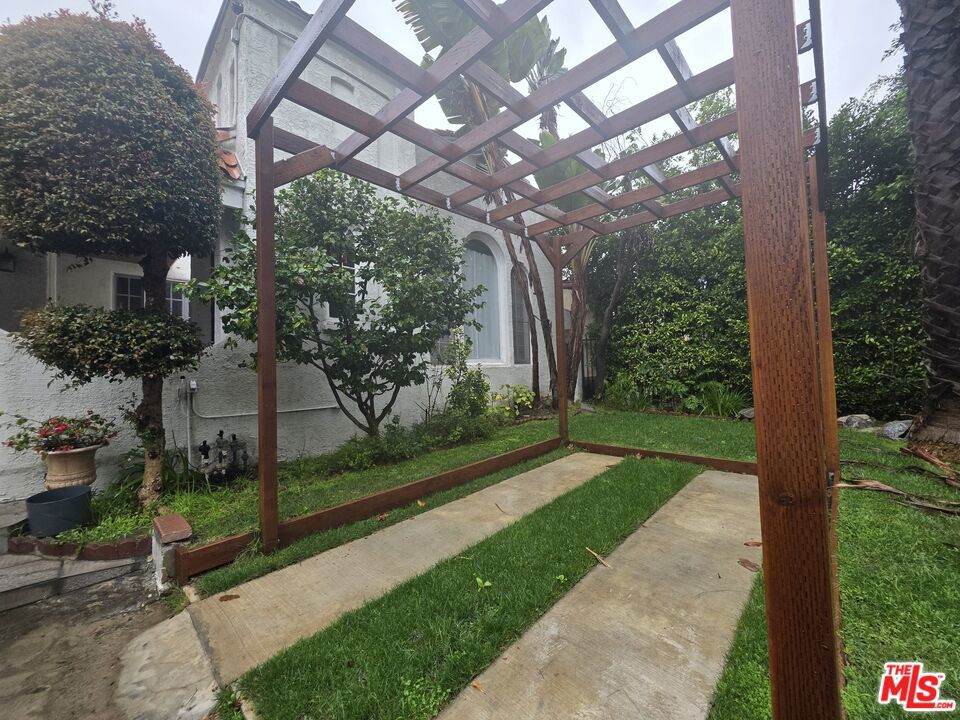 939 Ogden Drive - Photo 1