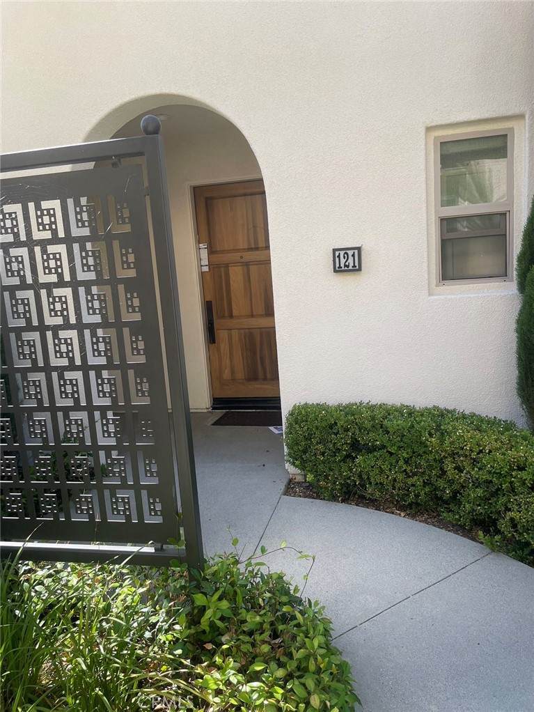 121 Holly Springs - Photo 1