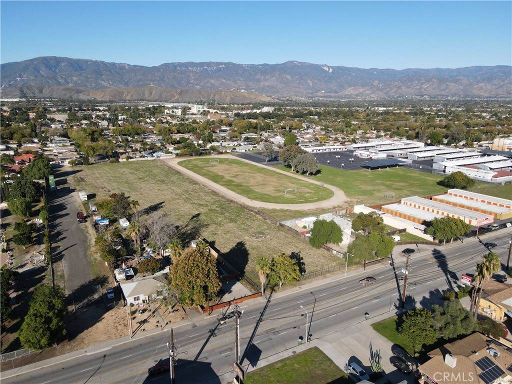 https://bt-photos.global.ssl.fastly.net/socal/orig_boomver_1_409397738-2.jpg