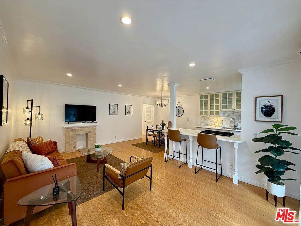 1027 20th Street - Photo 1