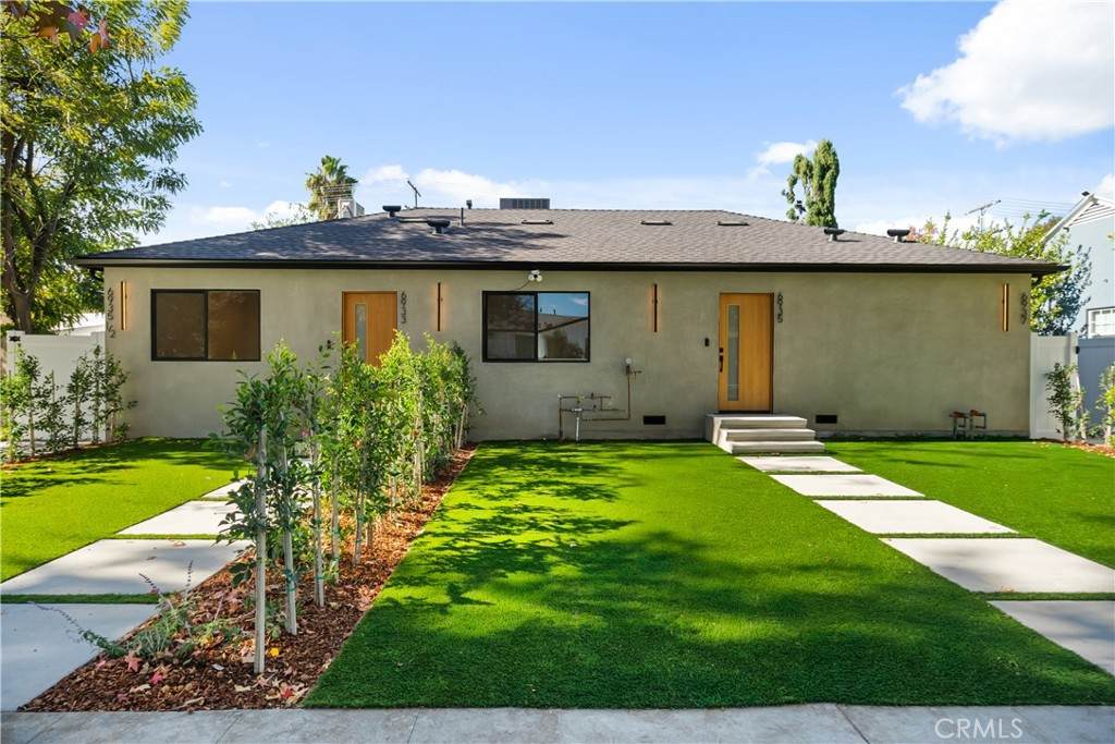 6935 1/2 Jellico Avenue - Photo 1