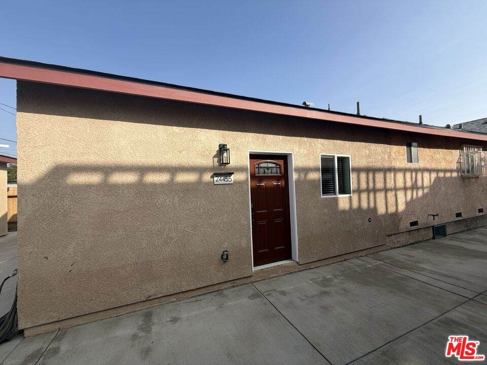 2445 Harwood Street - Photo 1