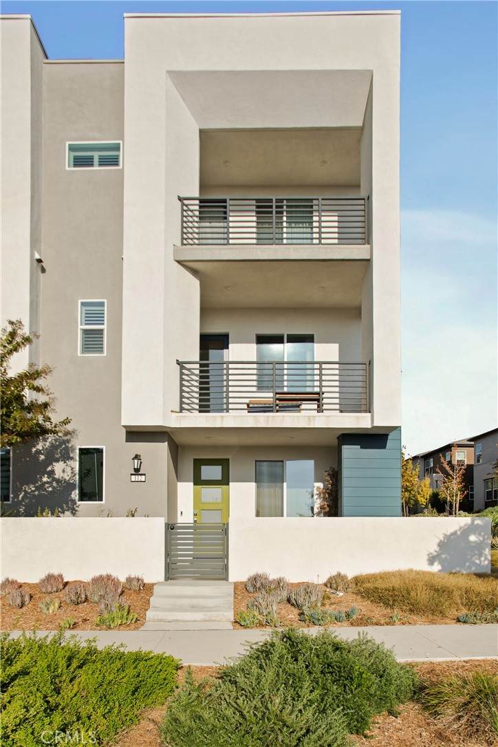 112 Restore - Photo 1