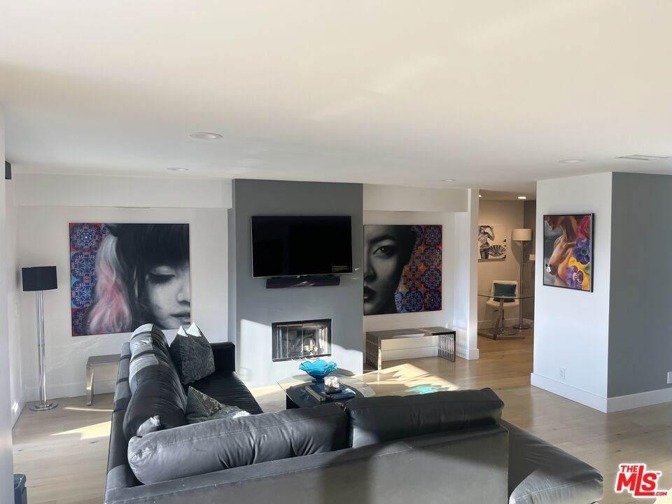 723 Palisades Beach Road - Photo 1