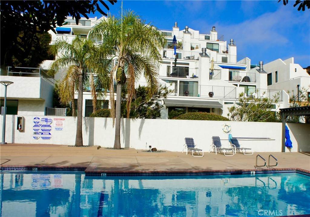 736 Gould Avenue - Photo 1