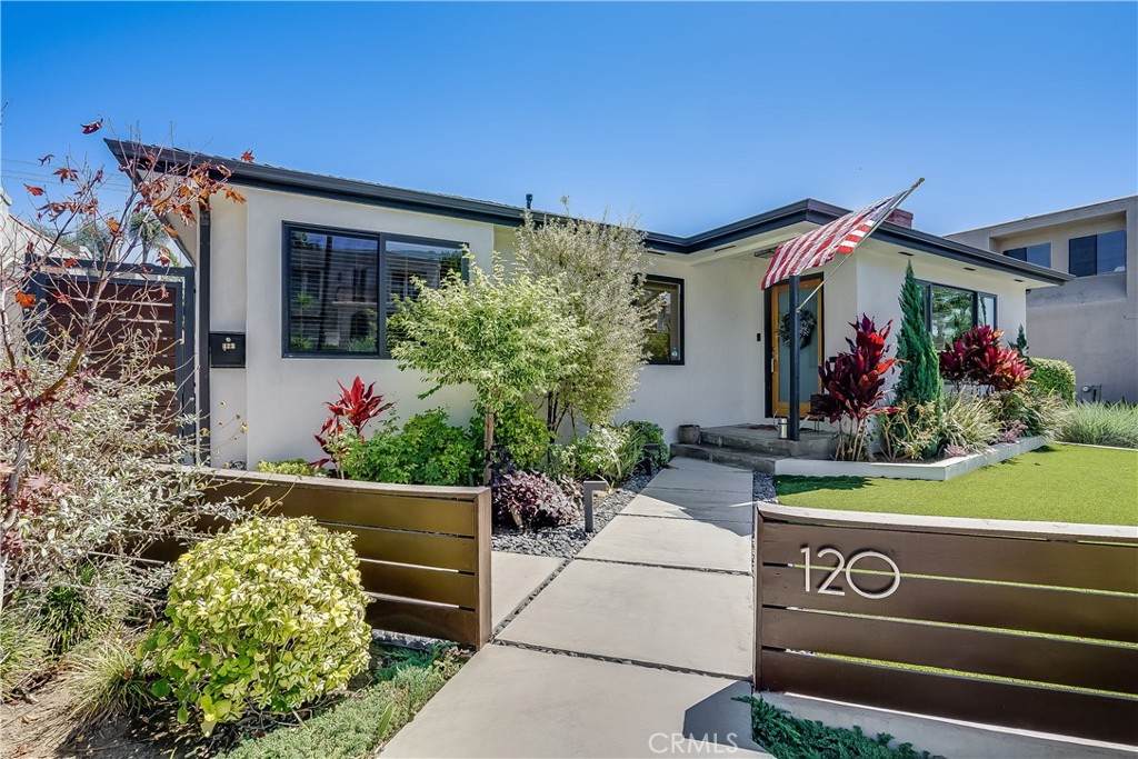 122 Belmont - Photo 1