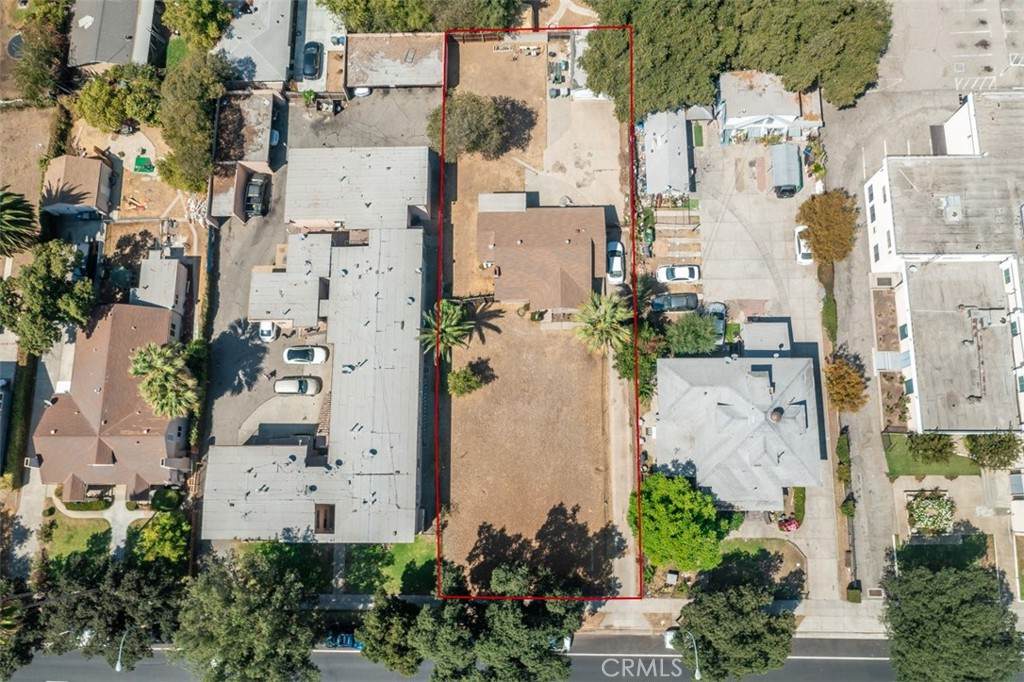 823 Orange Grove Boulevard - Photo 1