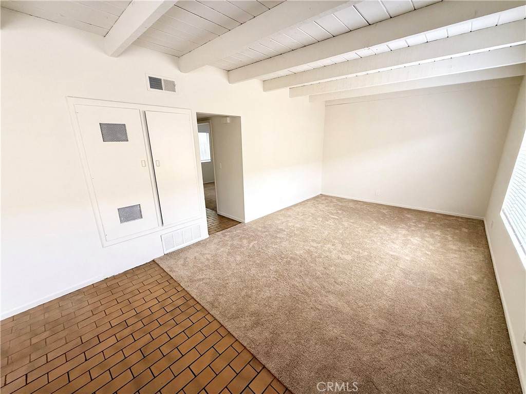 155 Escalones - Photo 1