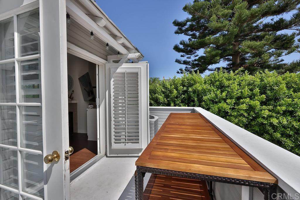 828 D Avenue - Photo 1