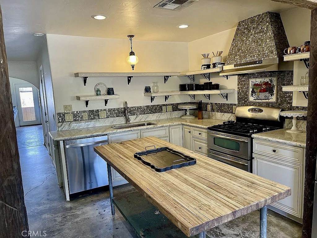 https://bt-photos.global.ssl.fastly.net/socal/orig_boomver_1_409626554-2.jpg