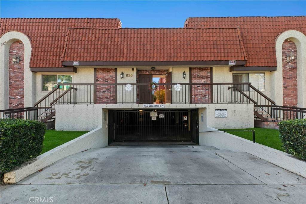 630 Garfield Avenue - Photo 1