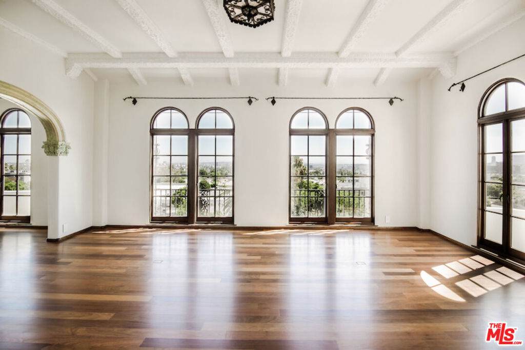 1302 Sweetzer Avenue - Photo 1