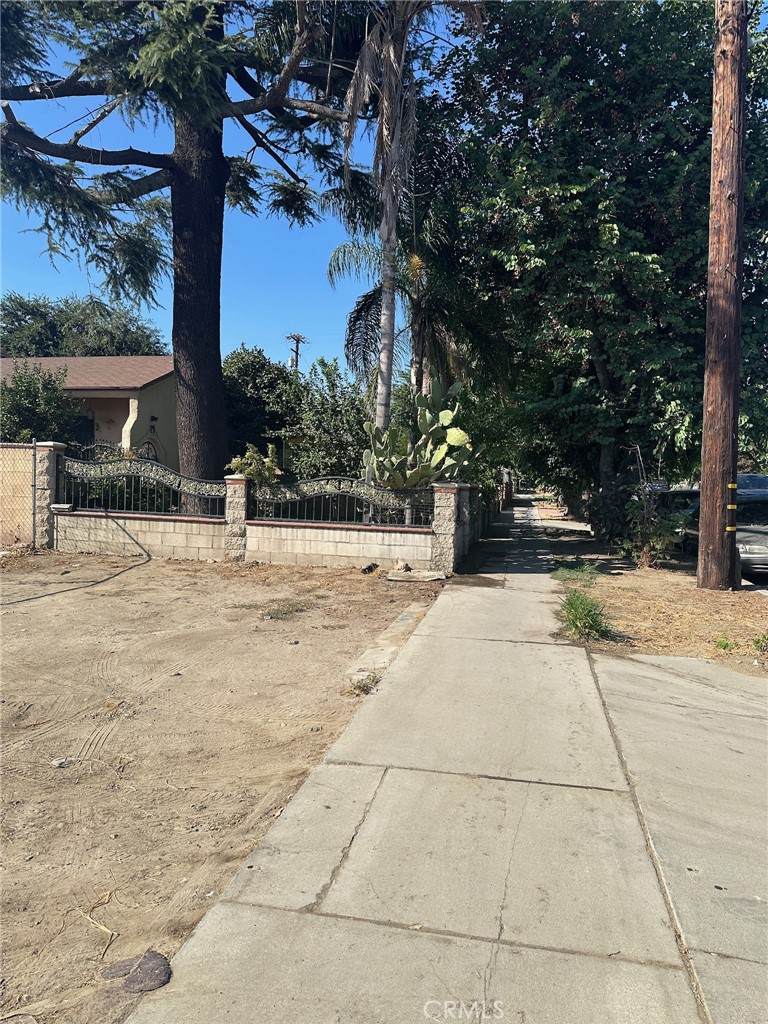 https://bt-photos.global.ssl.fastly.net/socal/orig_boomver_1_409952415-2.jpg