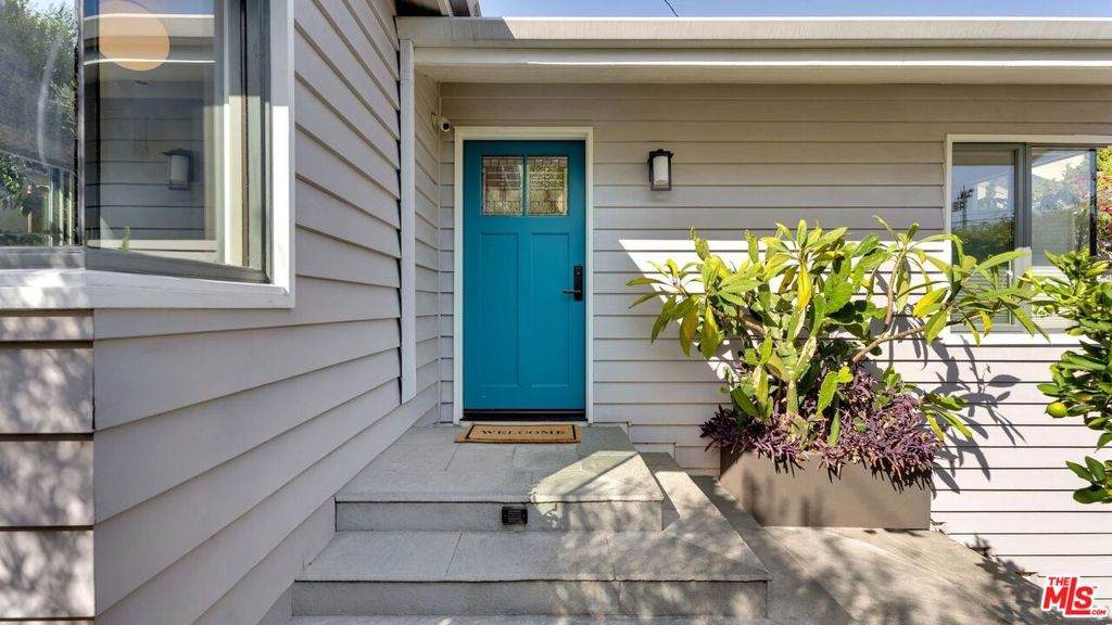 9009 Lloyd Place - Photo 1