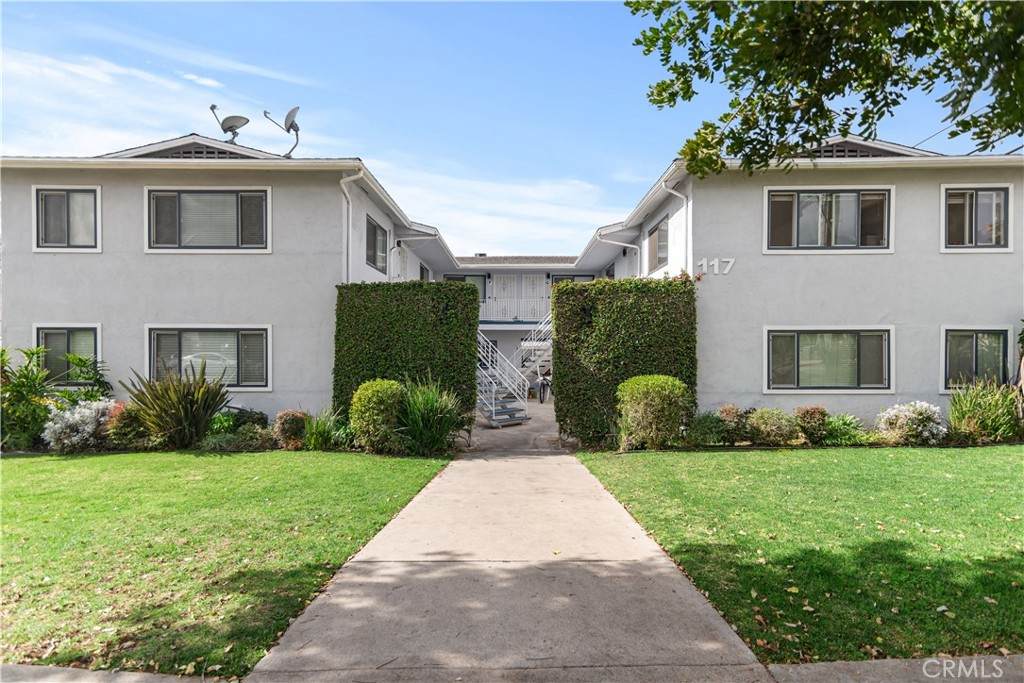 117 Ivy Avenue - Photo 1