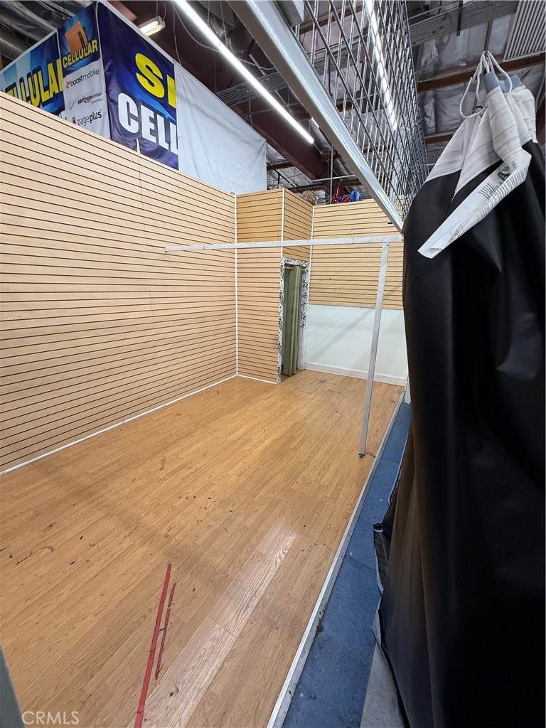 1204 Bristol - Photo 1