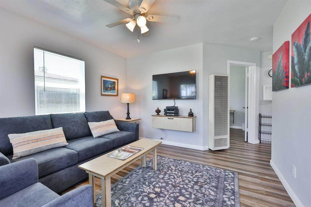 520 Delaware - Photo 1