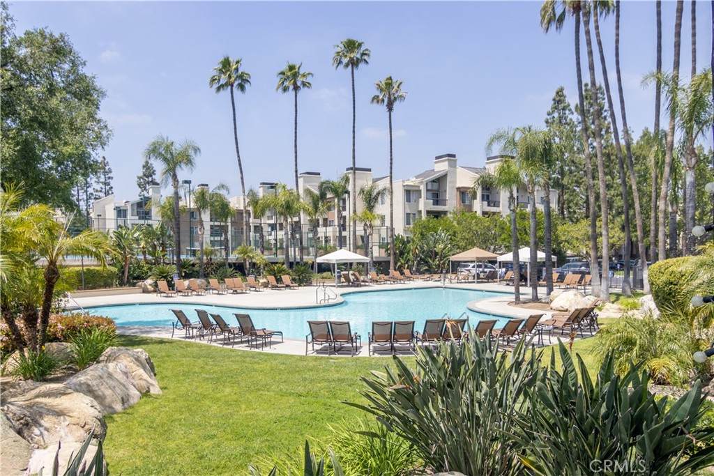 5525 Canoga - Photo 1