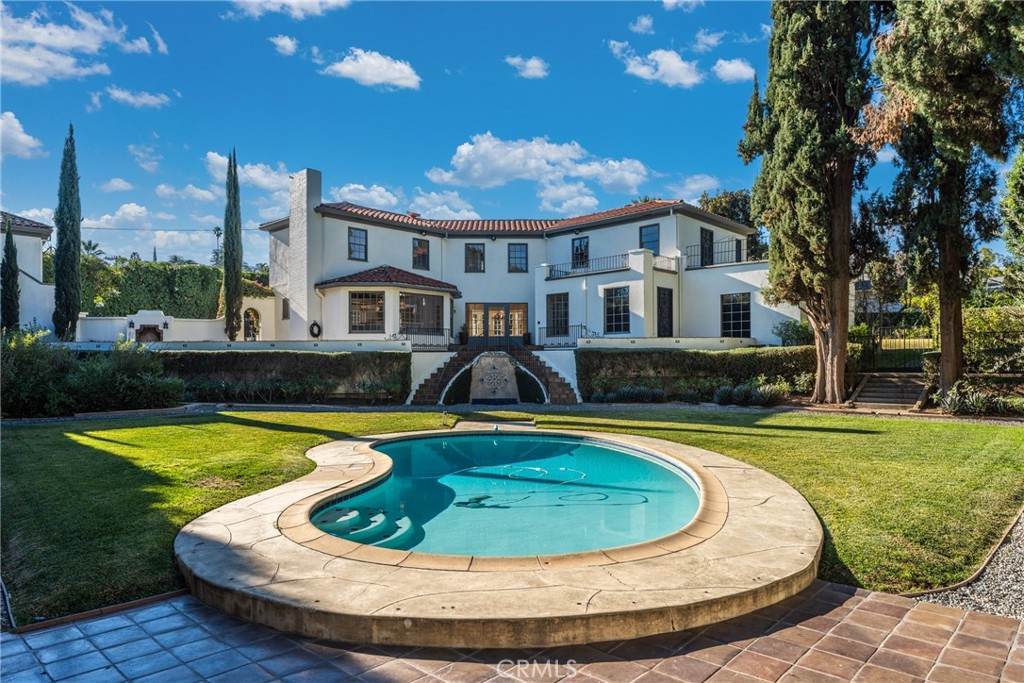 1205 Highland Avenue - Photo 1