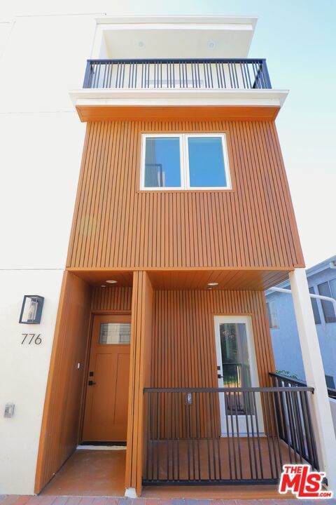 776 25th Street - Photo 1