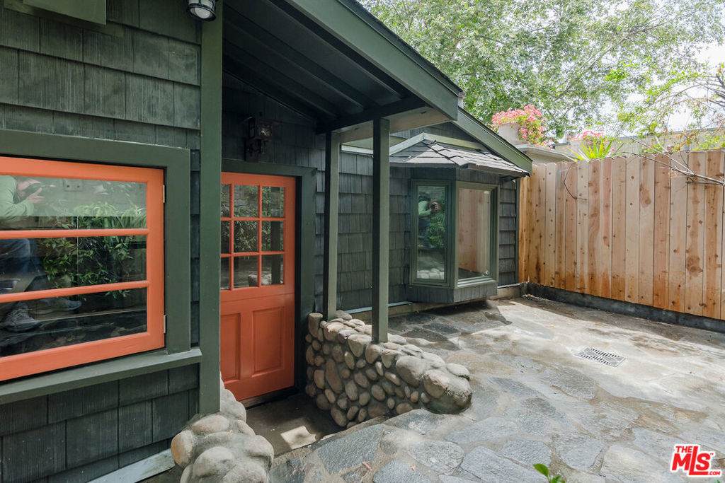 937 Beverly Glen Boulevard - Photo 1