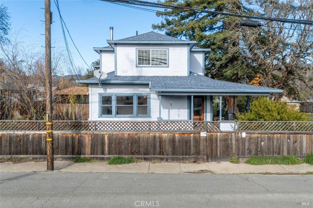 630 2nd St - Photo 1