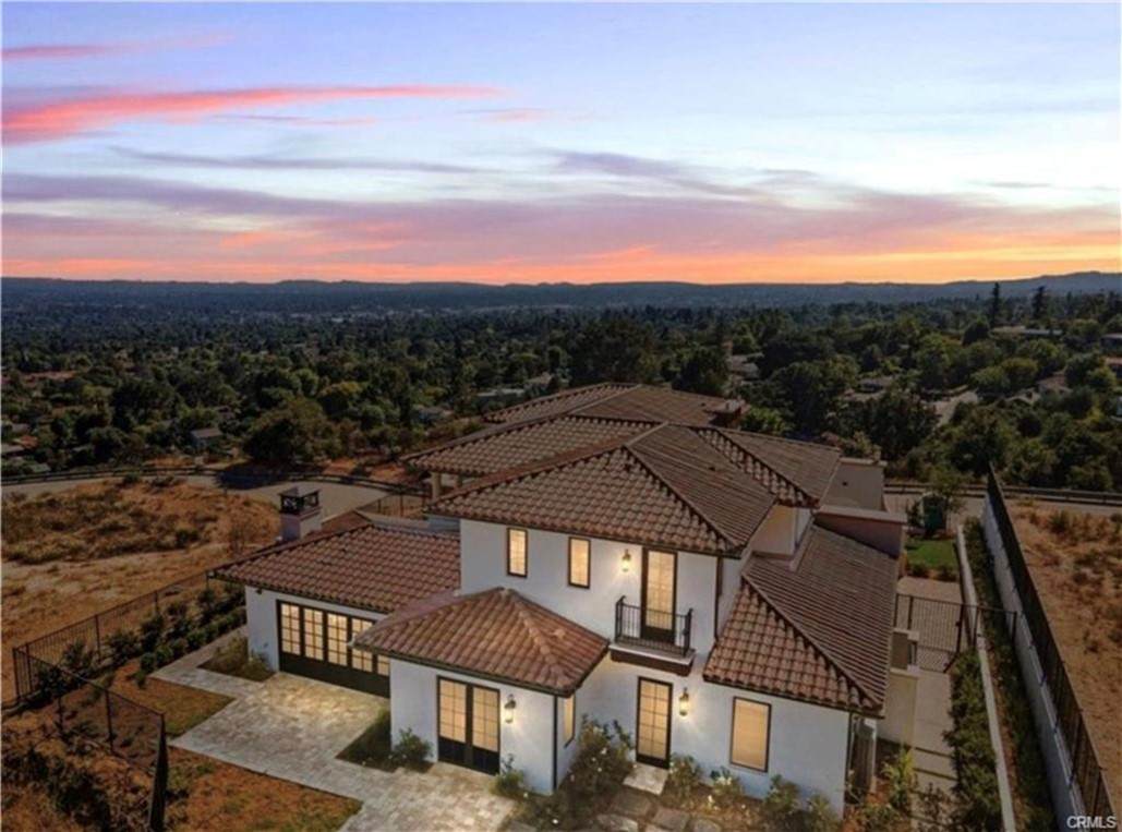 9 Nathaniel Terrace - Photo 1