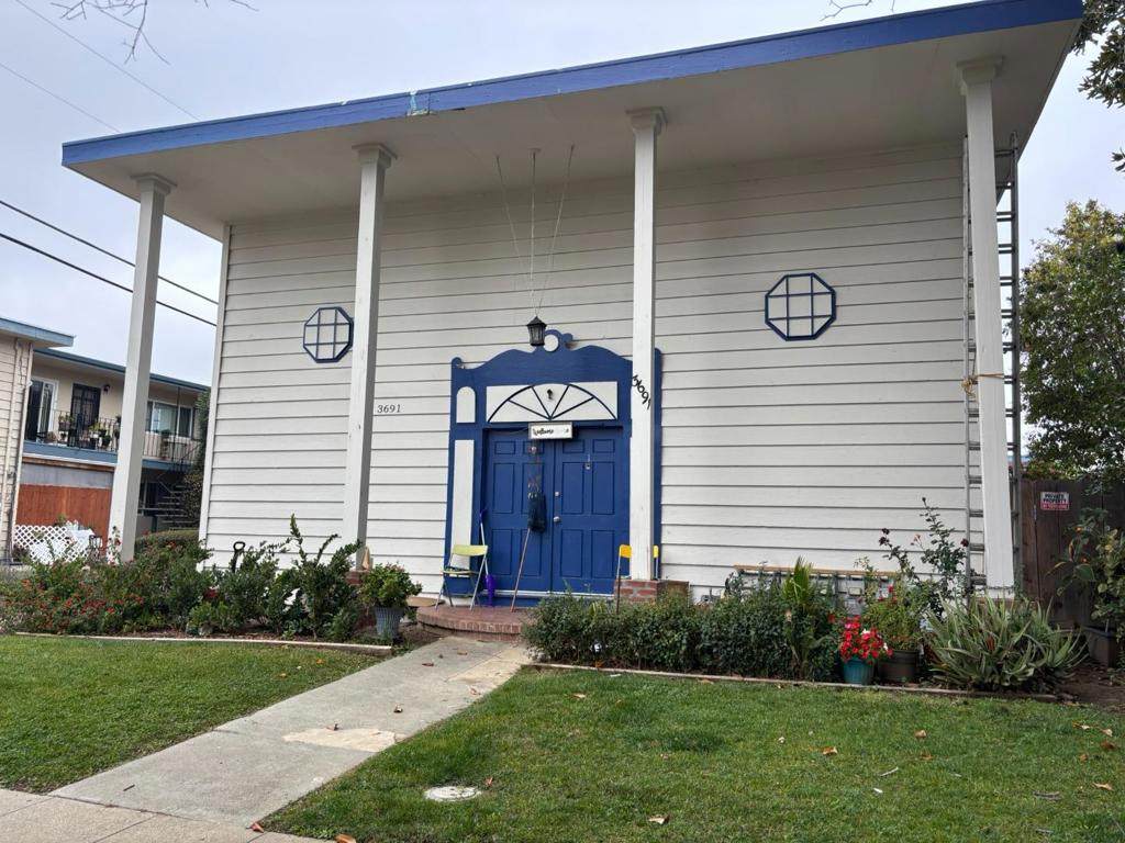 3691 Cape Cod Court - Photo 1