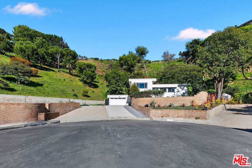 https://bt-photos.global.ssl.fastly.net/socal/orig_boomver_1_410291174-2.jpg