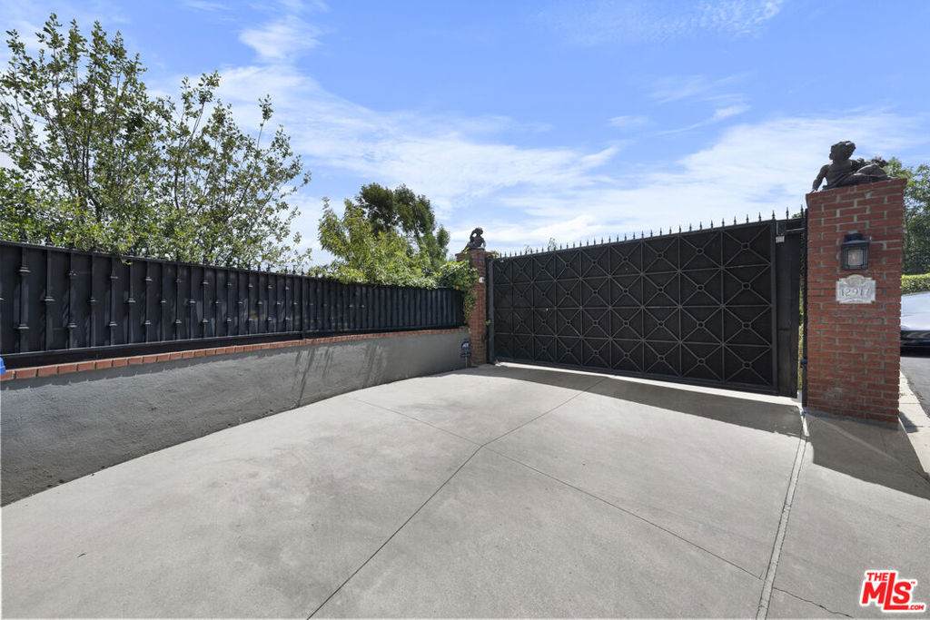 12917 Galewood Street - Photo 1